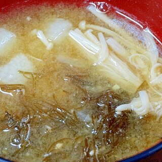 朝の食物繊維♪　「もずくと長芋の味噌汁」